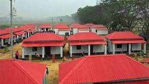 ভোলায় প্রধানমন্ত্রীর উপহারের ঘর পেয়ে উন্নতি হয়েছে মানুষের জীবনমান 4 ভোলায় প্রধানমন্ত্রীর উপহারের ঘর পেয়ে উন্নতি হয়েছে মানুষের জীবনমান