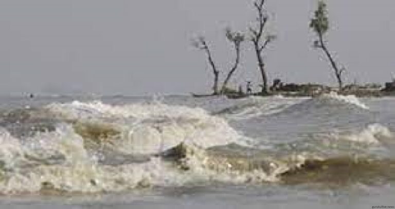 বঙ্গোপসাগরে লঘুচাপ সৃষ্টির আশঙ্কা