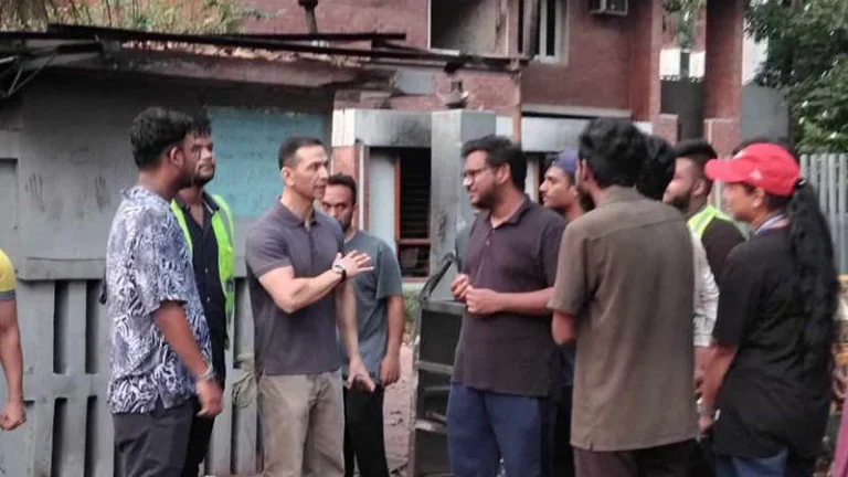 ৩২ নম্বরে আগুন দুষ্কৃতকারীদের বিচার চাইলেন সোহেল তাজ ২ গুরুকুল লাইভ লিউজ ৩২ নম্বরে আগুন, দুষ্কৃতকারীদের বিচার চাইলেন সোহেল তাজ